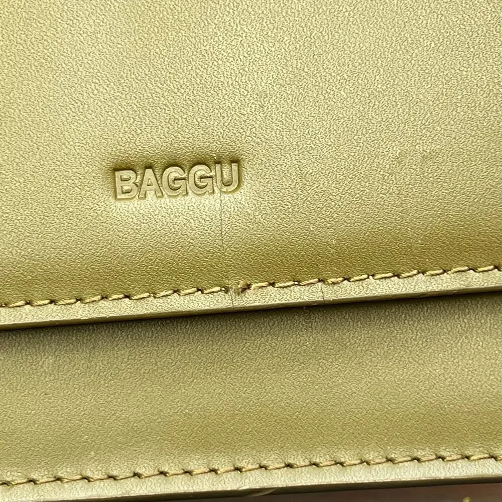 BAGGU small structured
